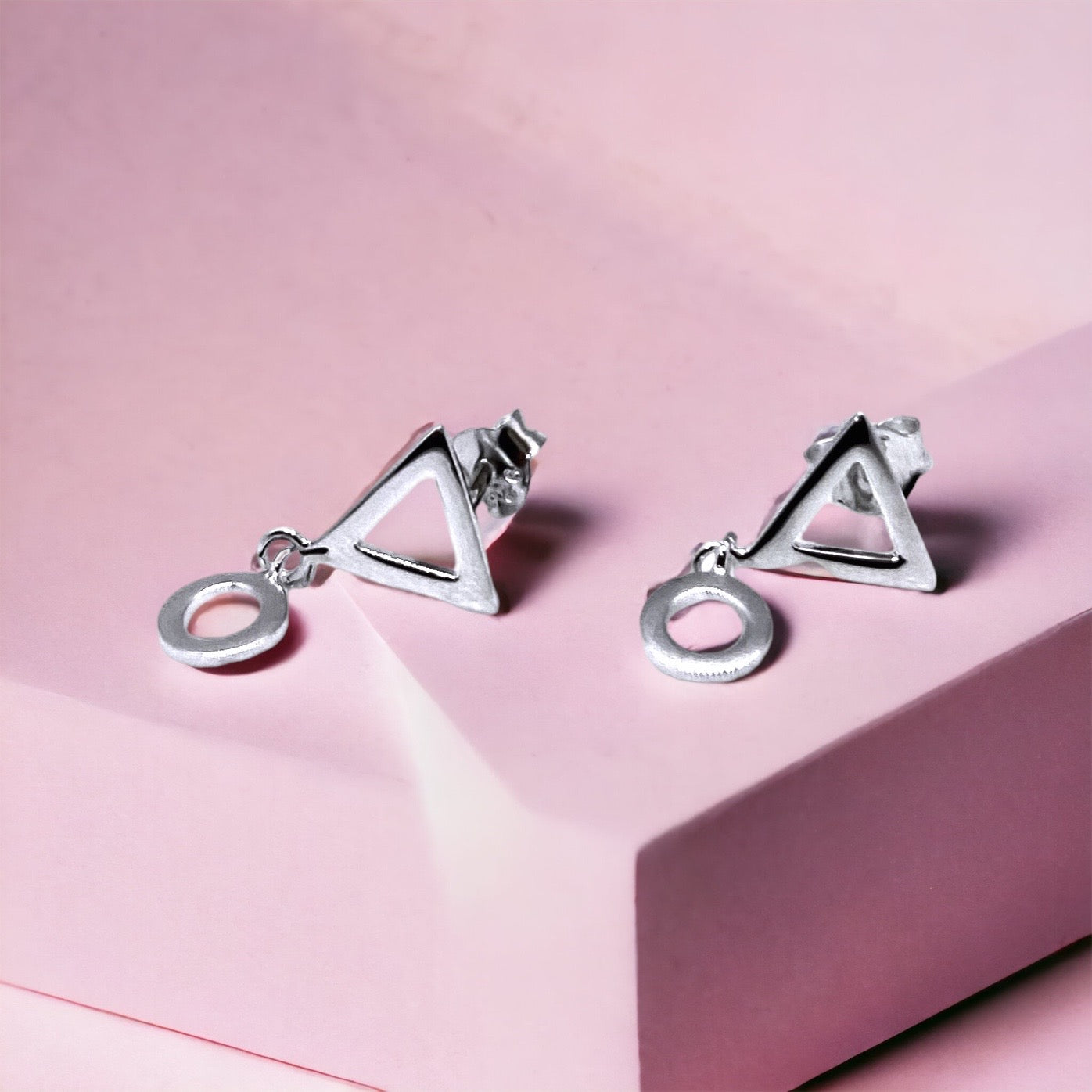 Ohrstecker Triangle meets Circle