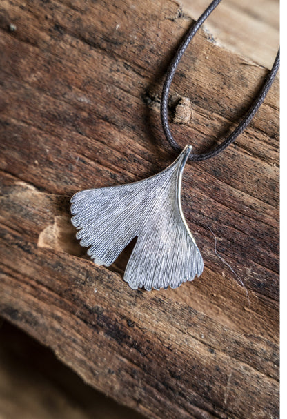 Anhänger Ginkgo-Blatt / groß